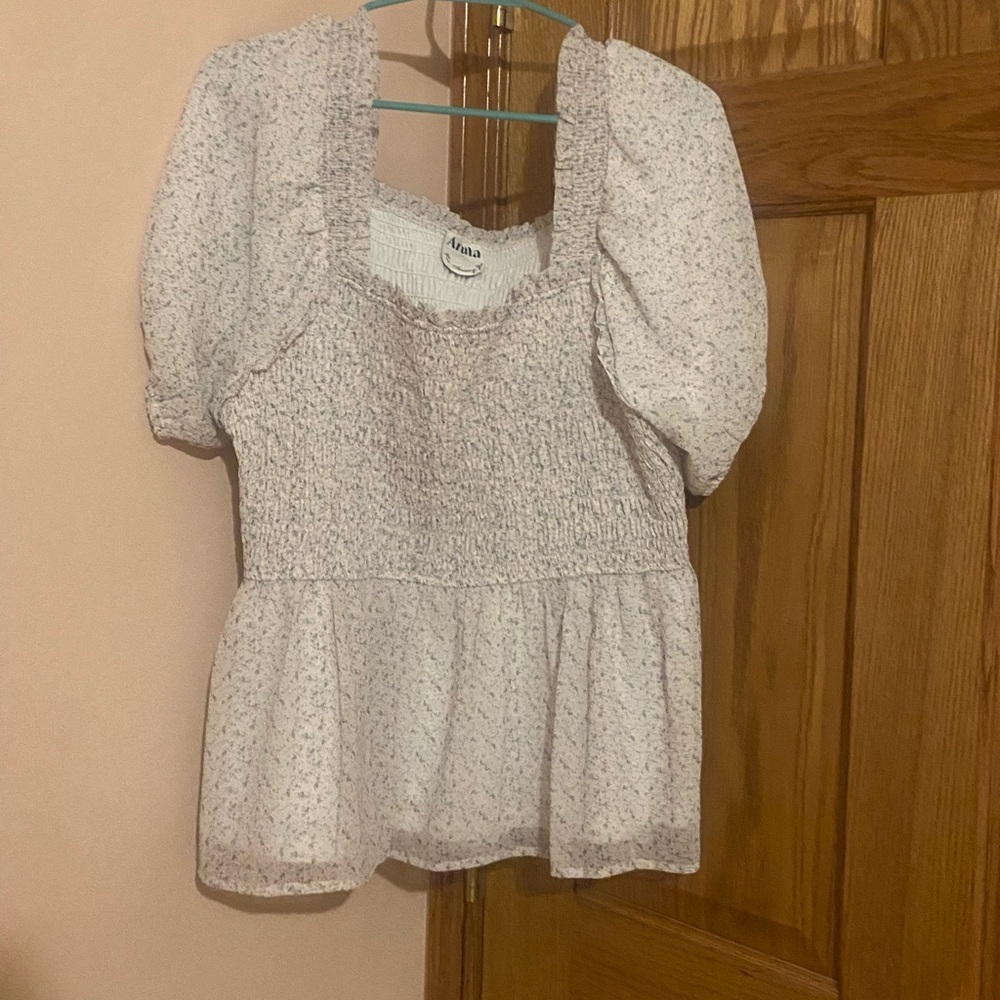 Arula Women's White Floral Peplum Top